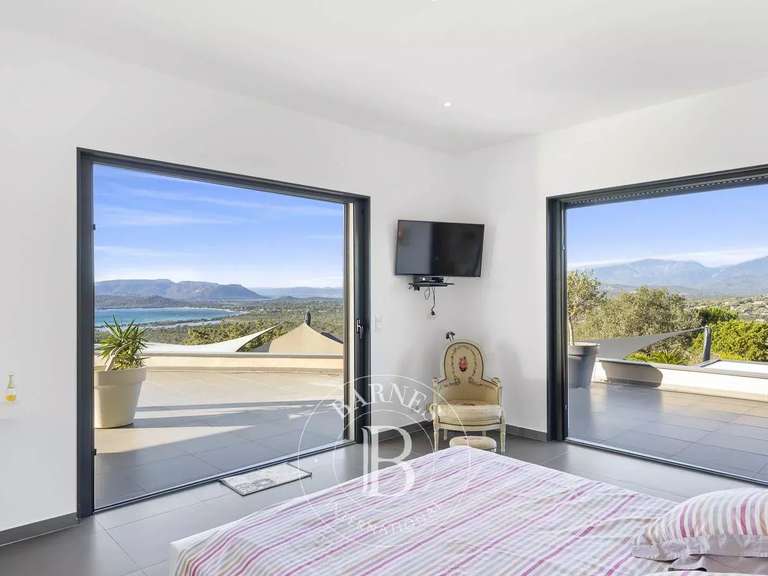 Villa avec Vue sur mer Sainte-Lucie-de-Porto-Vecchio - 8 chambres - 713m²
