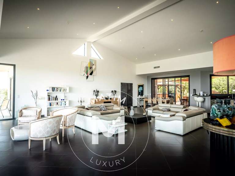Villa Sainte-Lucie-de-Porto-Vecchio - 8 chambres - 596m²
