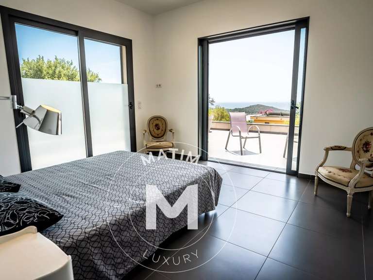 Villa Sainte-Lucie-de-Porto-Vecchio - 8 chambres - 596m²