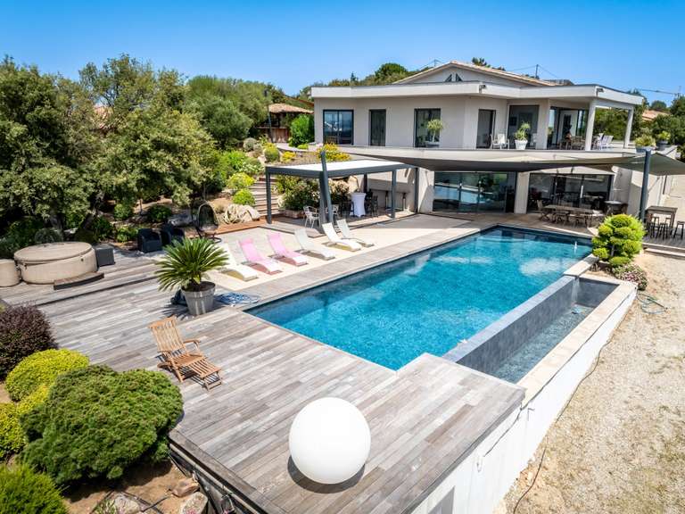 Villa Sainte-Lucie-de-Porto-Vecchio - 8 chambres - 596m²