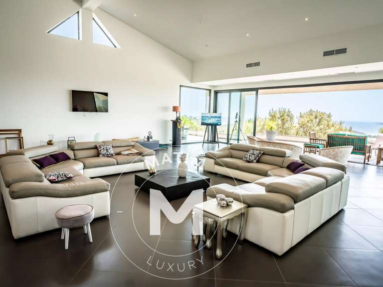 Villa Sainte-Lucie-de-Porto-Vecchio - 8 chambres - 596m²