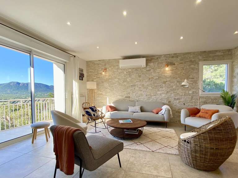 Villa Sainte-Lucie-de-Porto-Vecchio - 5 chambres - 230m²