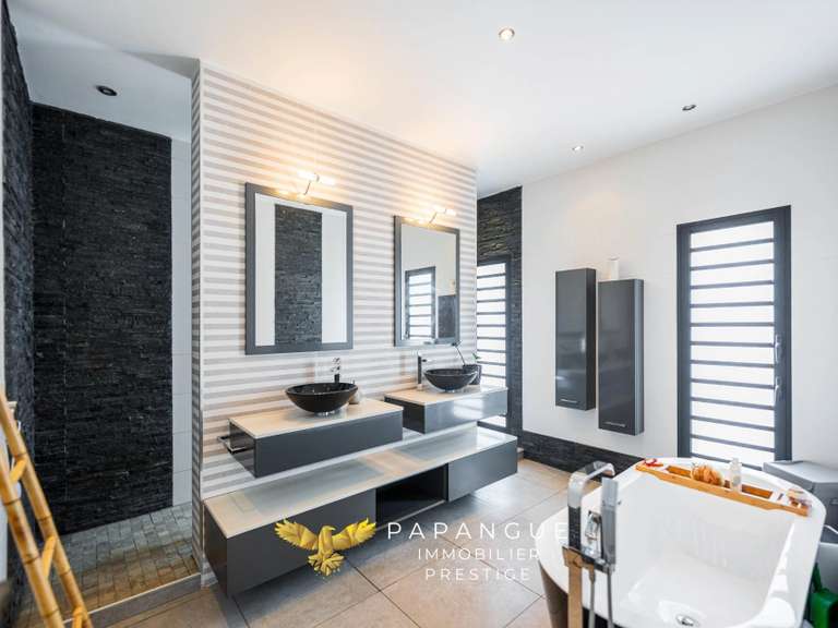 Villa with Sea view Sainte-Marie - 4 bedrooms - 216m²