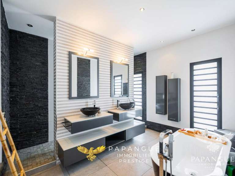 Villa with Sea view Sainte-Marie - 4 bedrooms - 216m²
