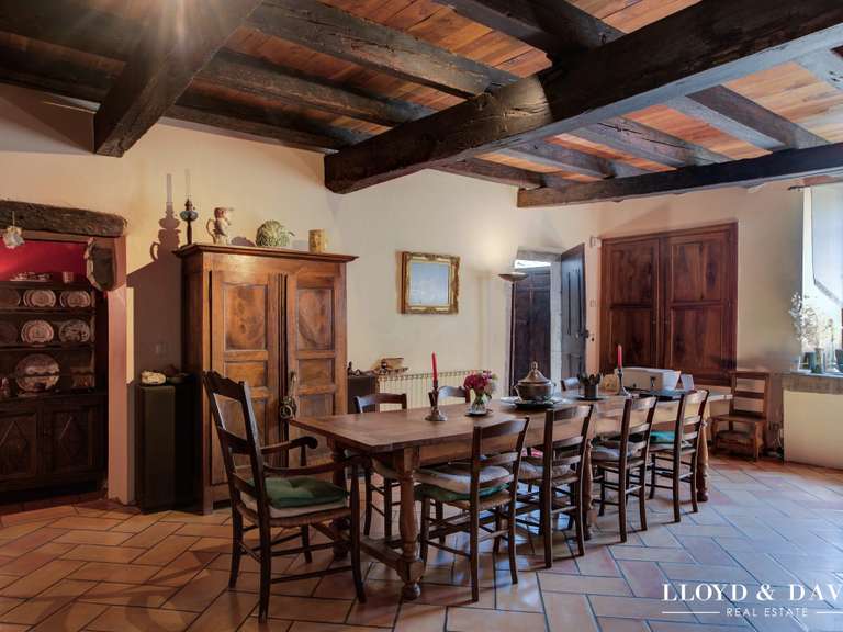 Maison Sainte-Marie-d'Alloix - 5 chambres - 274m²