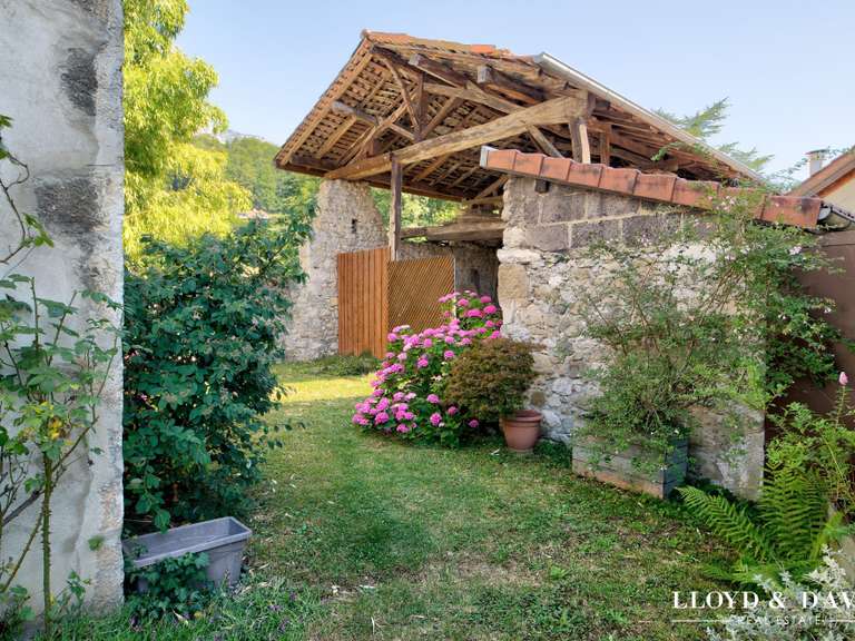 Maison Sainte-Marie-d'Alloix - 5 chambres - 274m²
