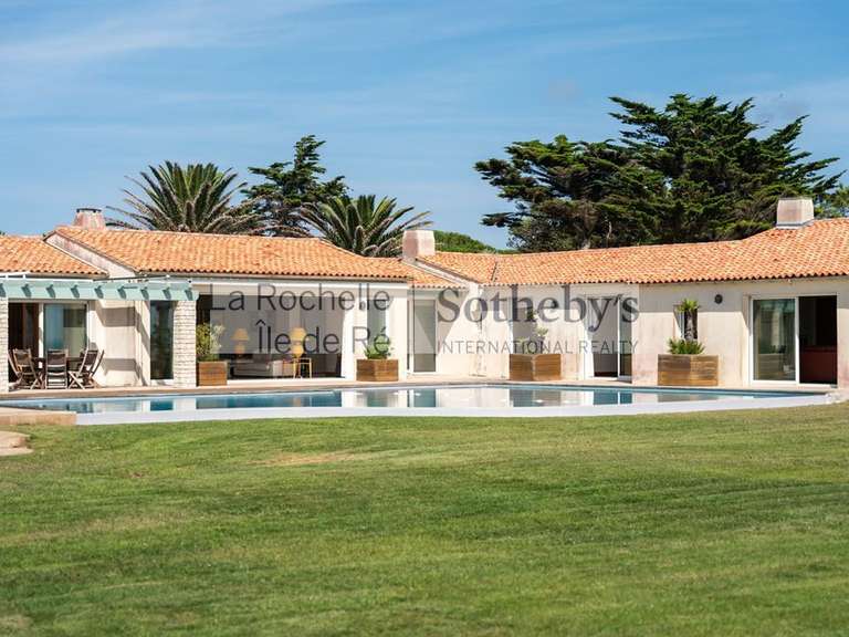 House Sainte-Marie-de-Ré - 3 bedrooms - 480m²