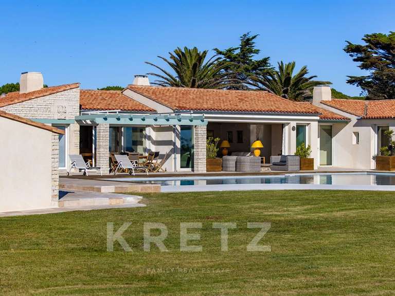 House Sainte-Marie-de-Ré - 3 bedrooms - 480m²