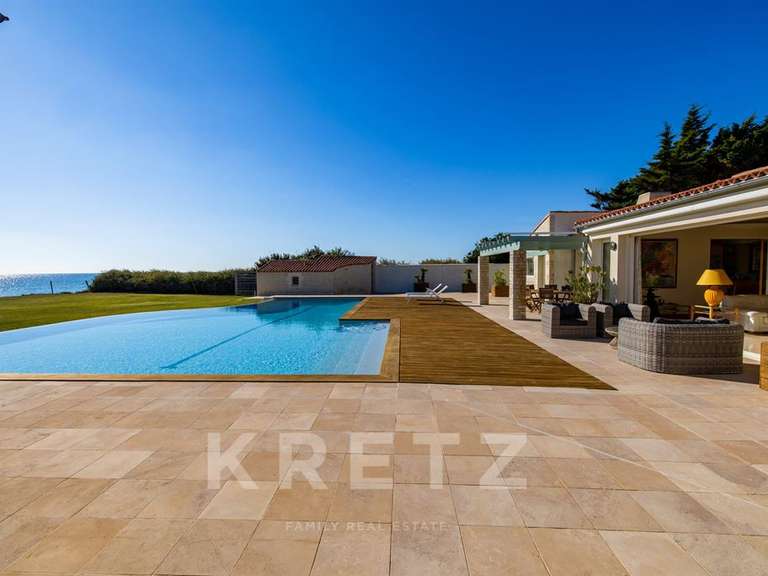 House Sainte-Marie-de-Ré - 3 bedrooms - 480m²