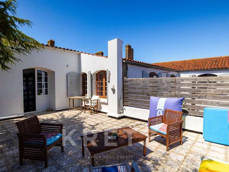 Maison Sainte-Marie-de-Ré - 9 chambres - 450m²