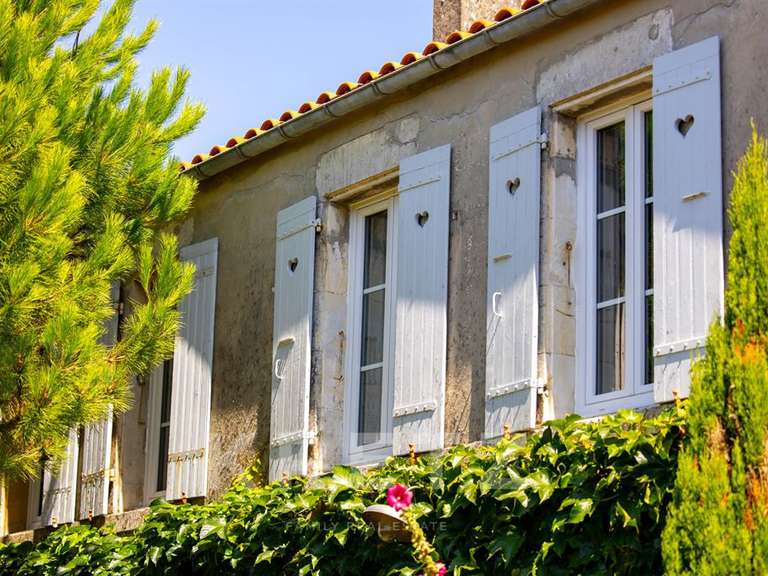 Maison Sainte-Marie-de-Ré - 9 chambres - 450m²