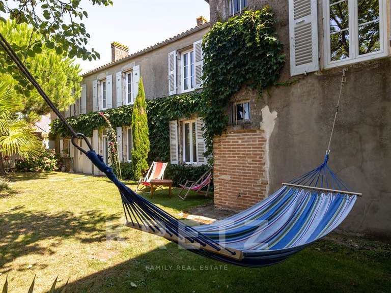 Maison Sainte-Marie-de-Ré - 9 chambres - 450m²