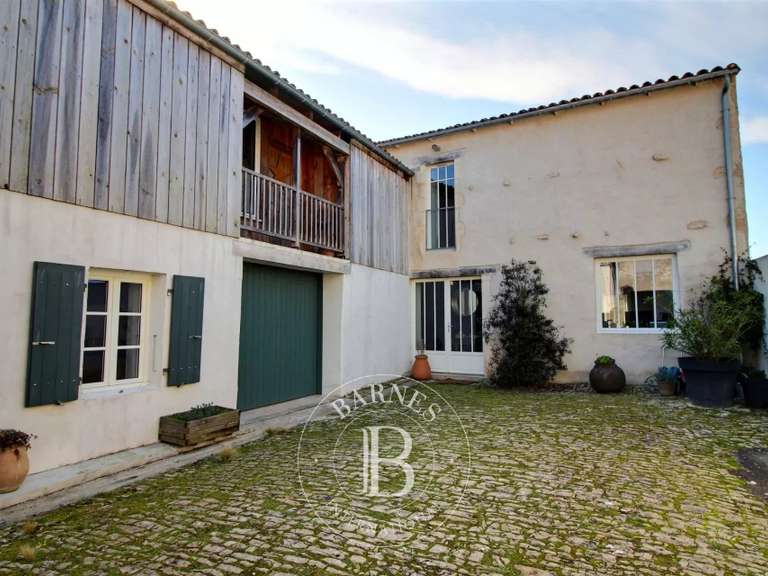 Maison Sainte-Marie-de-Ré - 5 chambres - 177m²
