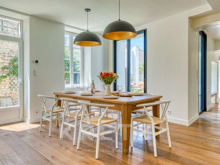 Maison Sainte-Marie-de-Ré - 4 chambres - 230m²