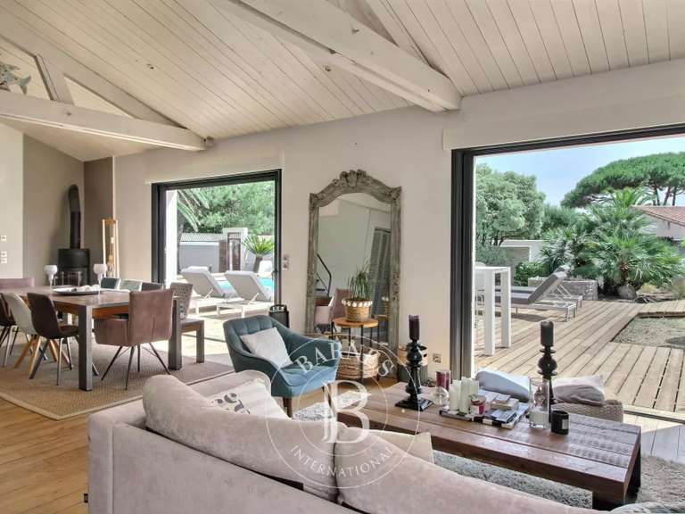 Maison Sainte-Marie-de-Ré - 8 chambres - 284m²