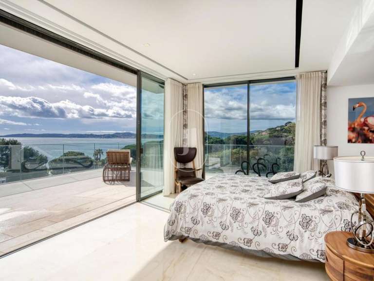 Apartment with Sea view Sainte-Maxime - 5 bedrooms - 327m²