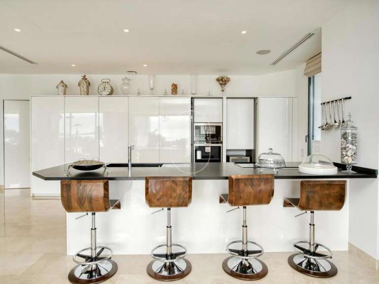 Apartment with Sea view Sainte-Maxime - 5 bedrooms - 327m²