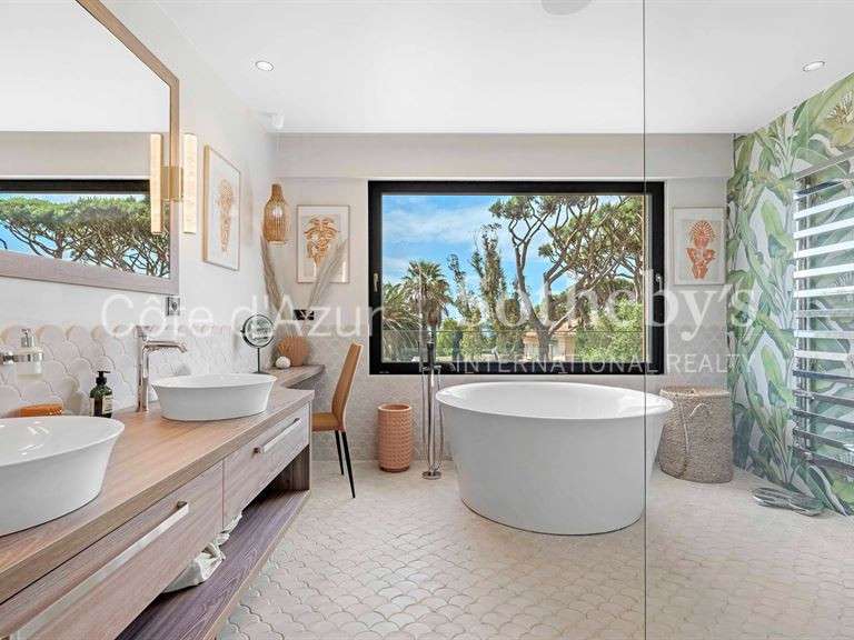 House Sainte-Maxime - 6 bedrooms - 394m²