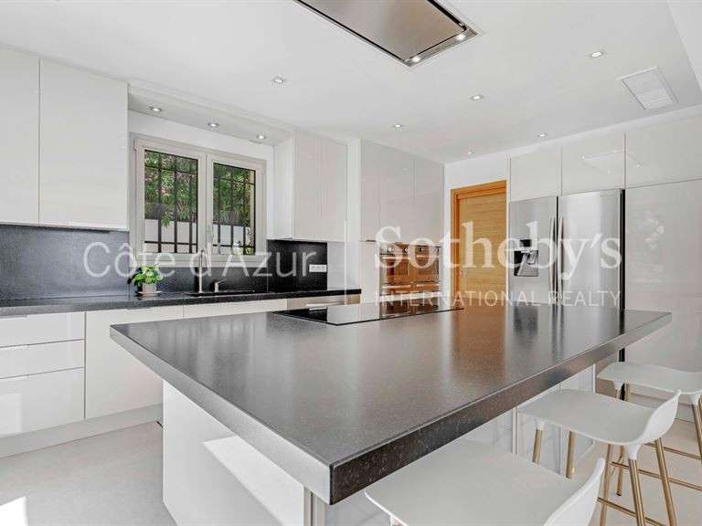 Maison avec Vue sur mer Sainte-Maxime - 5 chambres - 295m²