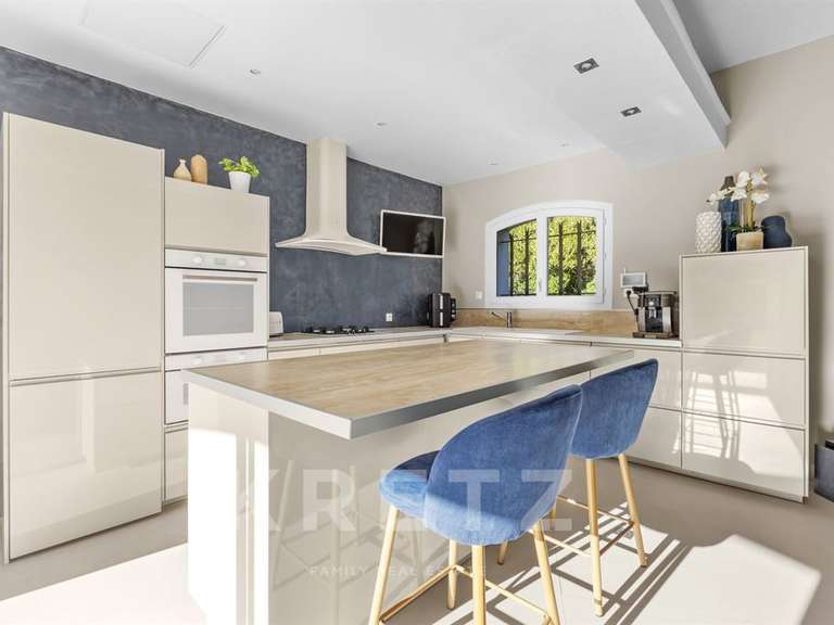 House Sainte-Maxime - 6 bedrooms - 190m²