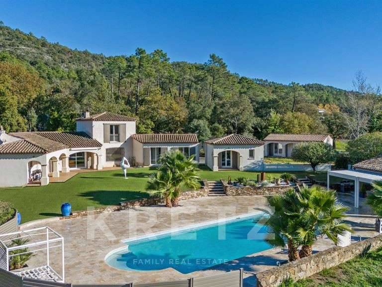 Maison Sainte-Maxime - 6 chambres - 190m²