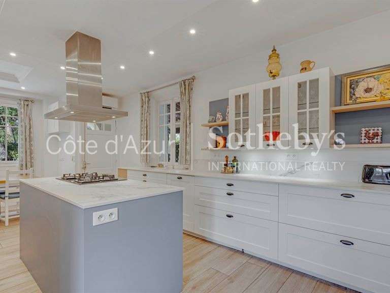 Maison Sainte-Maxime - 8 chambres - 560m²