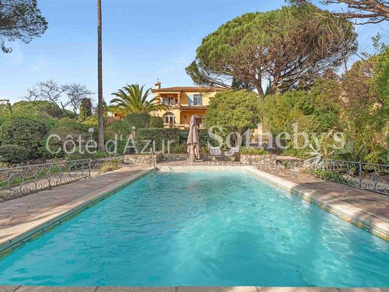 Maison Sainte-Maxime - 8 chambres - 560m²