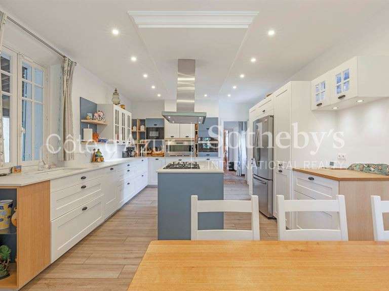 Maison Sainte-Maxime - 8 chambres - 560m²