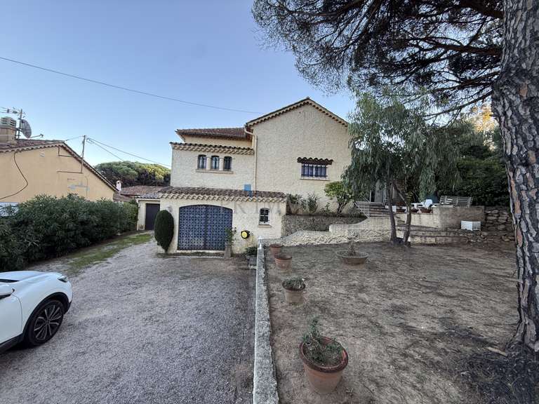 House Sainte-Maxime - 4 bedrooms - 176m²