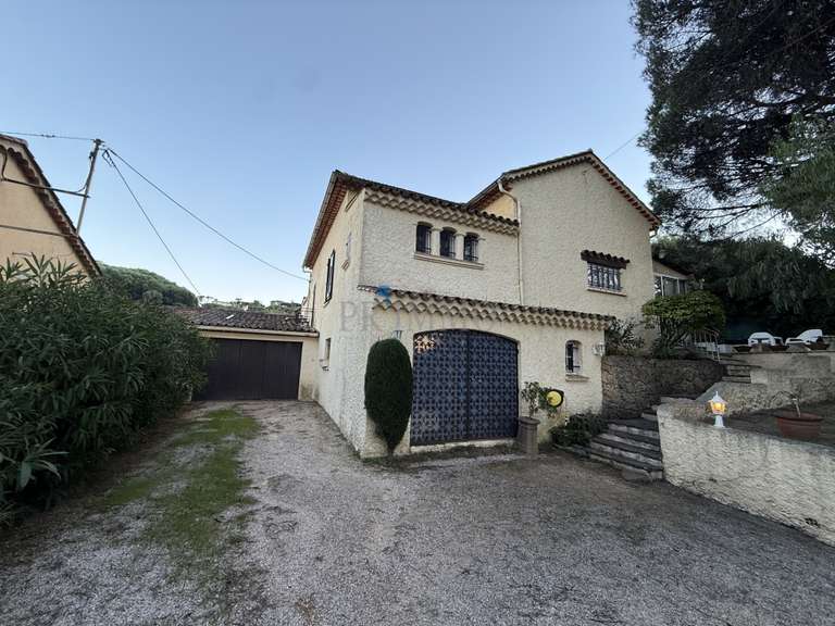 House Sainte-Maxime - 4 bedrooms - 176m²