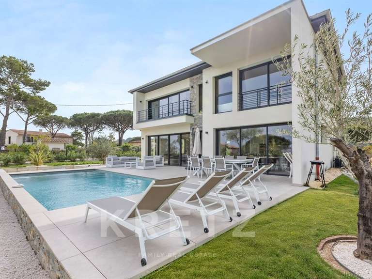 Maison Sainte-Maxime - 5 chambres - 200m²