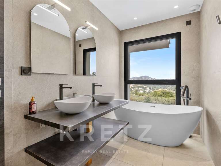 Maison Sainte-Maxime - 5 chambres - 200m²