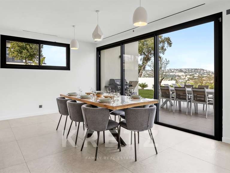 Maison Sainte-Maxime - 5 chambres - 200m²