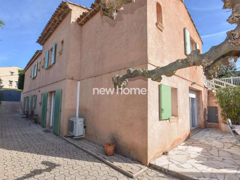Maison Sainte-Maxime - 6 chambres - 232m²