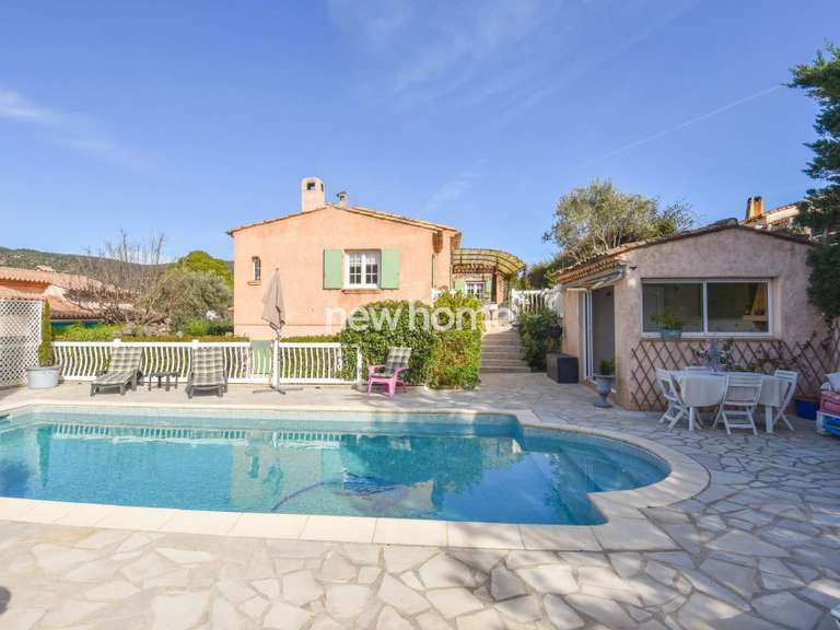 Maison Sainte-Maxime - 6 chambres - 232m²