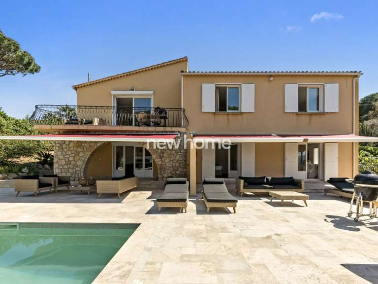 Maison Sainte-Maxime - 5 chambres - 220m²