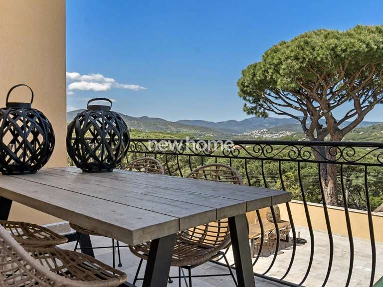 Maison Sainte-Maxime - 5 chambres - 220m²