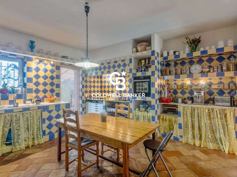 House Sainte-Maxime - 2 bedrooms - 520m²