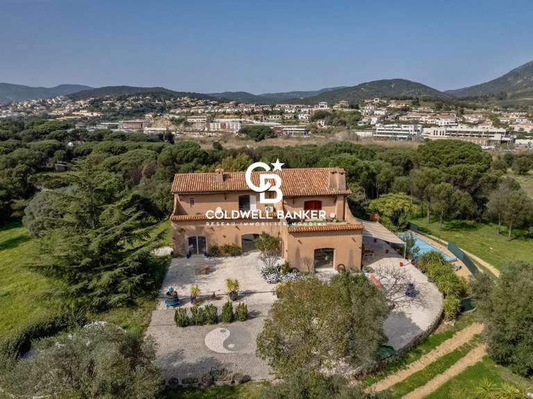 Maison Sainte-Maxime - 7 chambres - 520m²