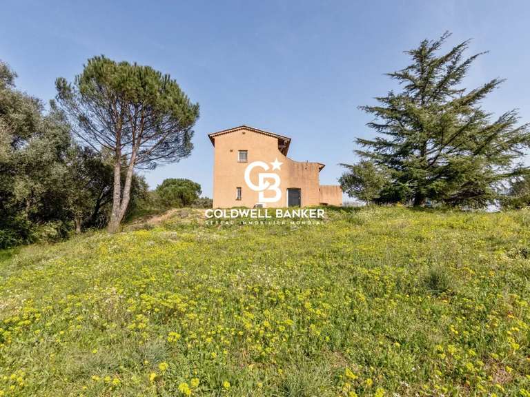 House Sainte-Maxime - 2 bedrooms - 520m²