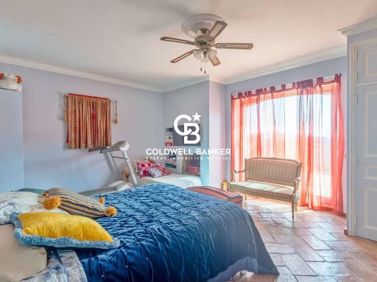 House Sainte-Maxime - 2 bedrooms - 520m²