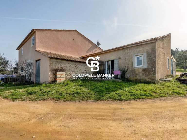 House Sainte-Maxime - 2 bedrooms - 520m²