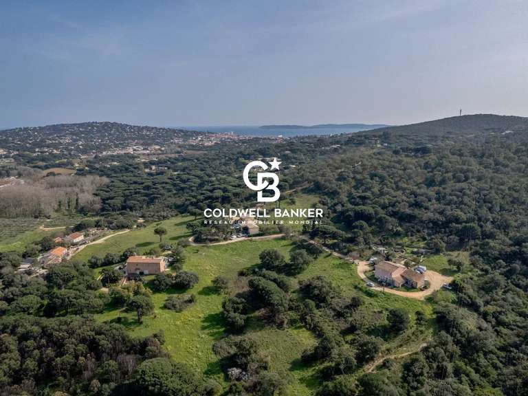 House Sainte-Maxime - 2 bedrooms - 520m²