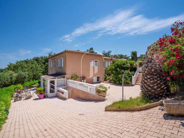 Maison Sainte-Maxime - 5 chambres - 174m²