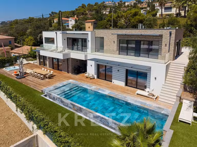 House with Sea view Sainte-Maxime - 4 bedrooms - 242m²