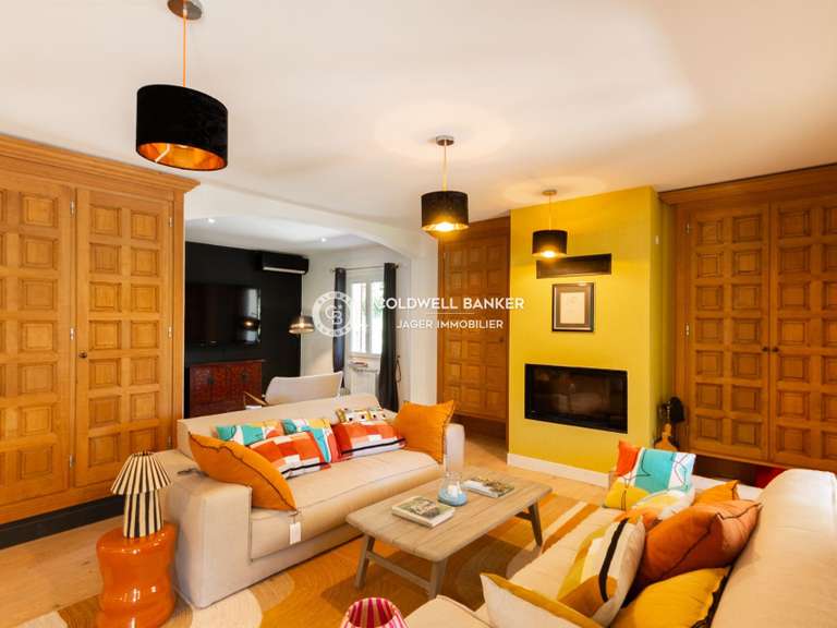 Villa Sainte-Maxime - 5 bedrooms - 200m²