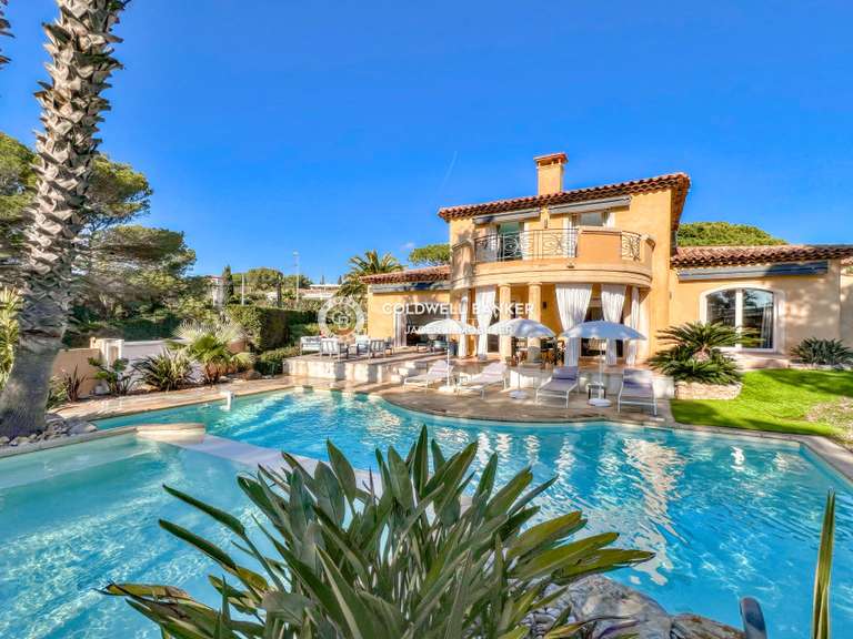 Villa Sainte-Maxime - 4 bedrooms - 223m²