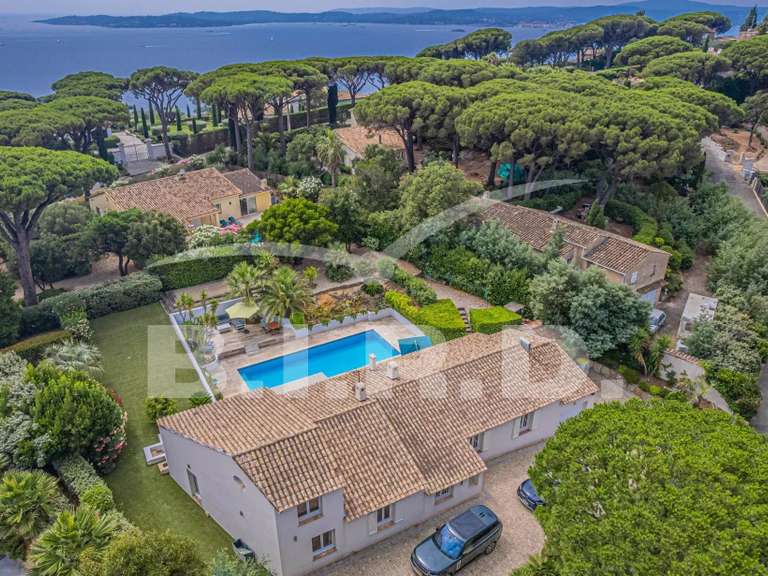 Villa Sainte-Maxime - 4 bedrooms - 175m²
