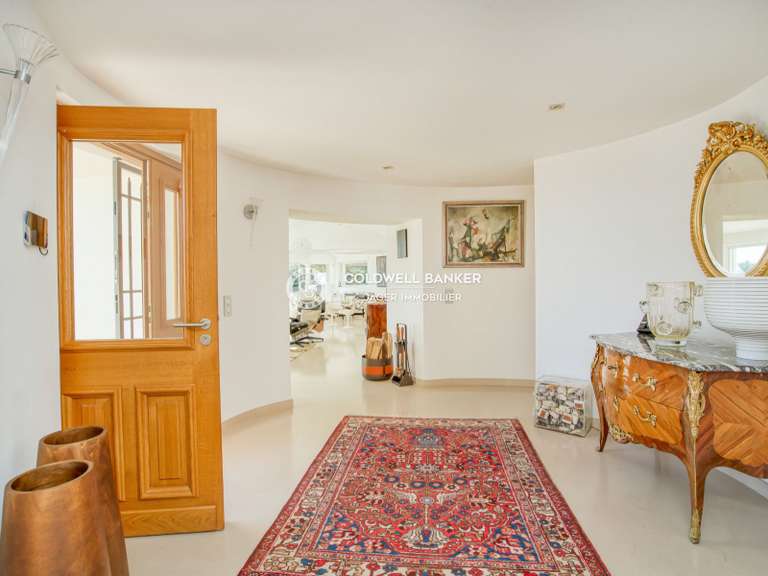Villa Sainte-Maxime - 5 bedrooms - 295m²