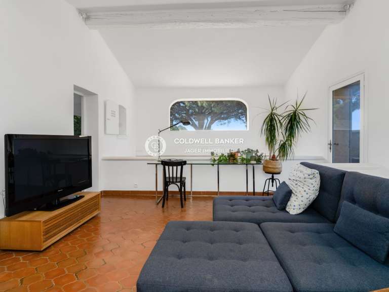 Villa Sainte-Maxime - 5 bedrooms - 200m²